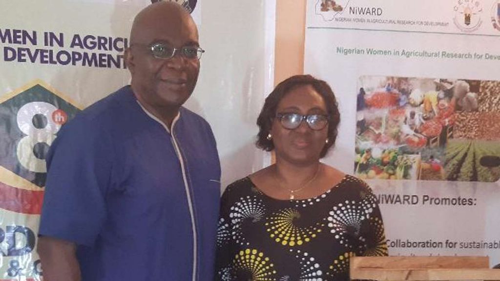 niward helping people